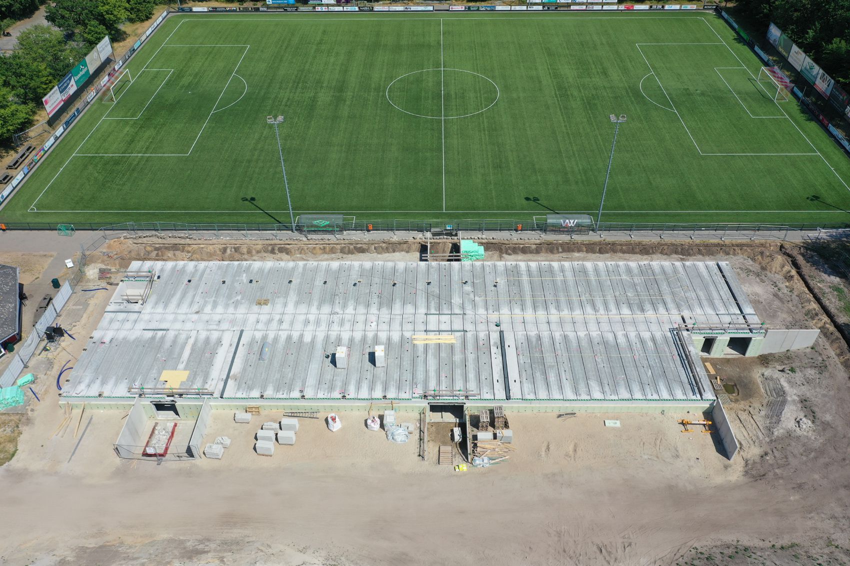 Dronefoto nieuwbouw Zwaluw VFC juni 2023